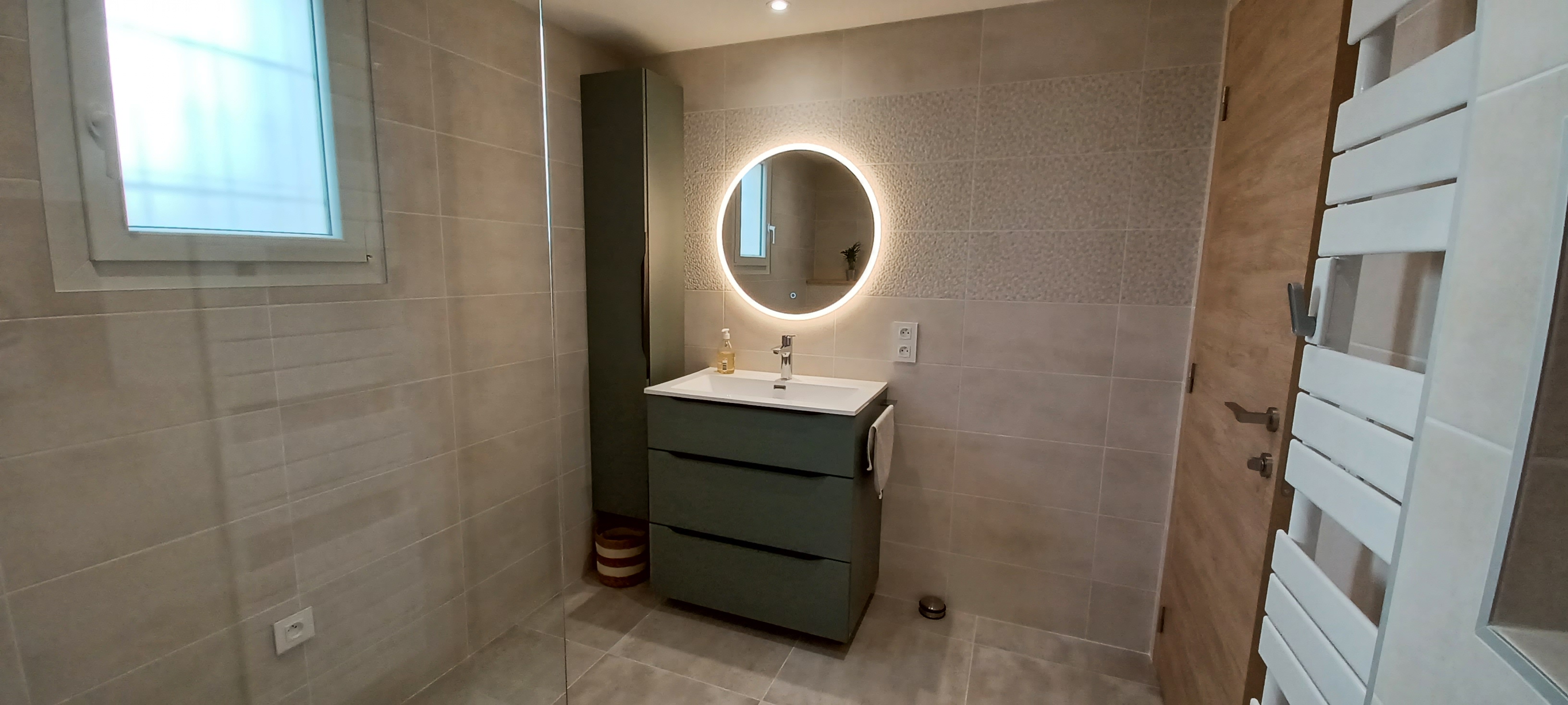 Salle de bains coté vasque